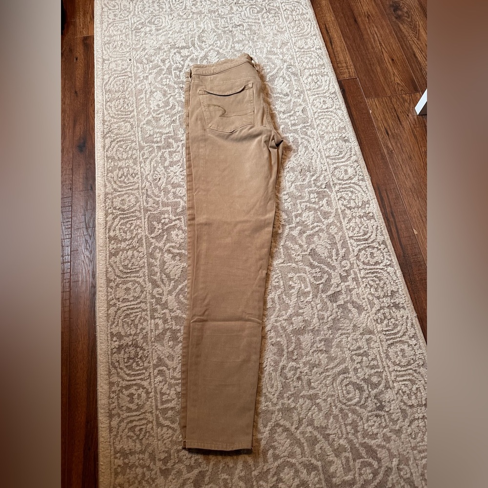 American Eagle khaki skinny pants